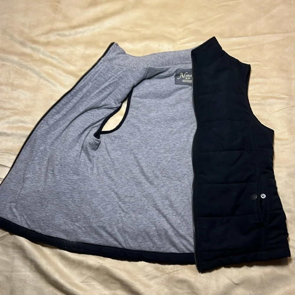 Black vest - Picture 4 of 4